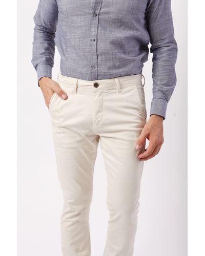 Calça de sarja c/elastano casual Cru