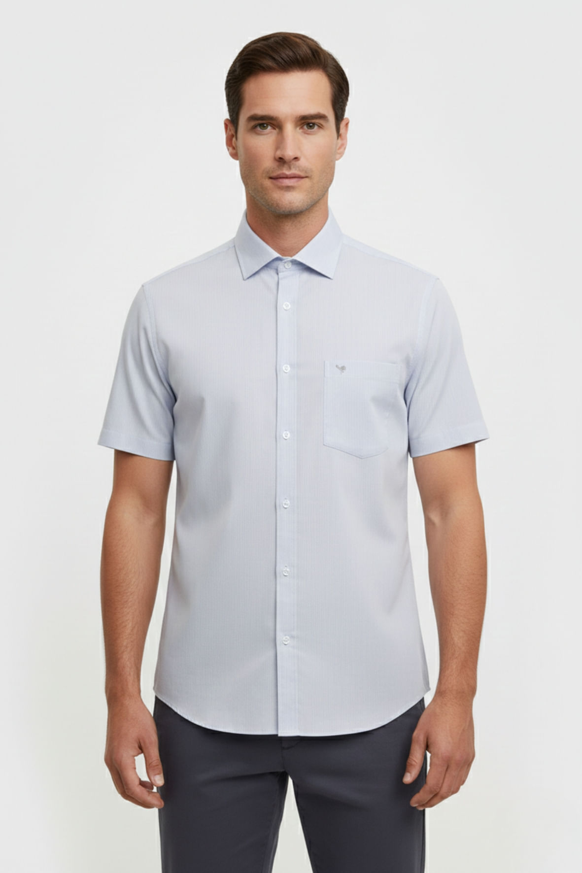 Camisa Manga Curta com Bolso Azul Claro